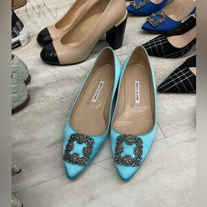 Manolo Blahnik HANGISI flats smooth satin Slim